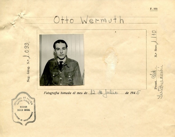 Otto Wermuth se predao argentinskim vlastima nakon što je Hitlera i Braunovu iskrcao na obalu južne Argentine u području Patagonije.
