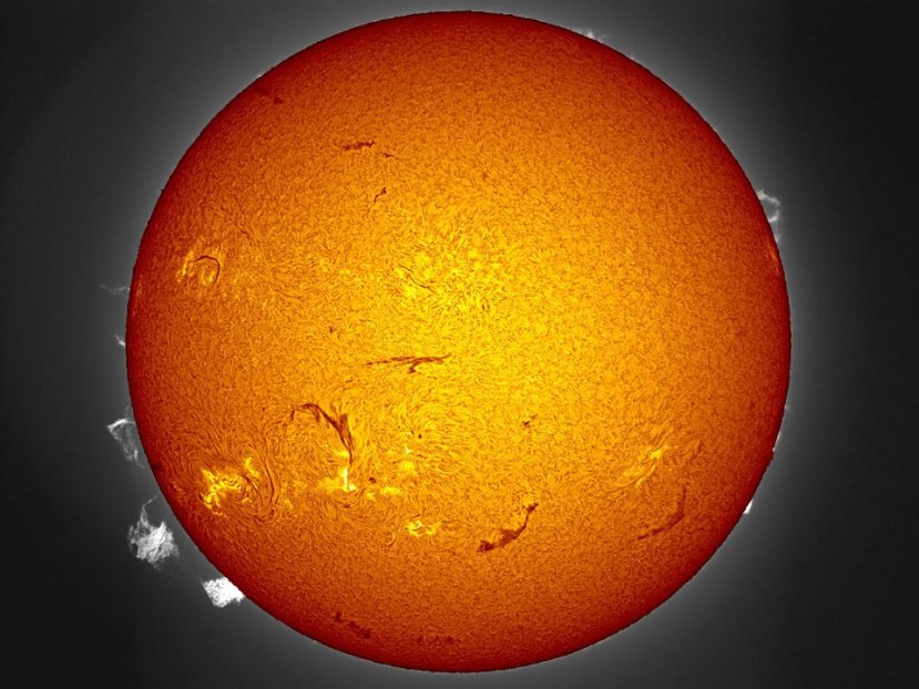Relativno mirna površina sunca u prosincu, snimljena s lunt 100 Ha solarnim teleskopom.