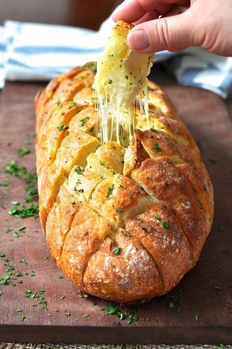 Ako Vam na ovu sliku "cure sline" tada ste ovisni o glutenu u kruhu i kazeinu u siru.