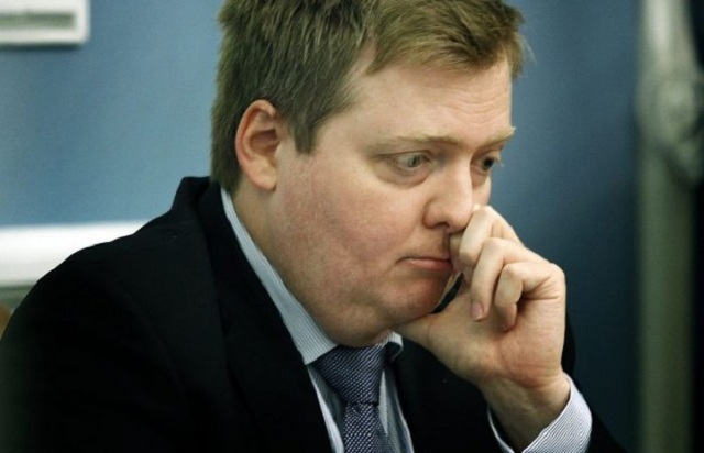 Jedina stvrarna europska politička žrtva nakon curenja Panamskih dokumenata je islandski premijer. 